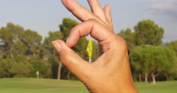 How to Determine Your Dominant Eye - Play Your Golf Like a Champion